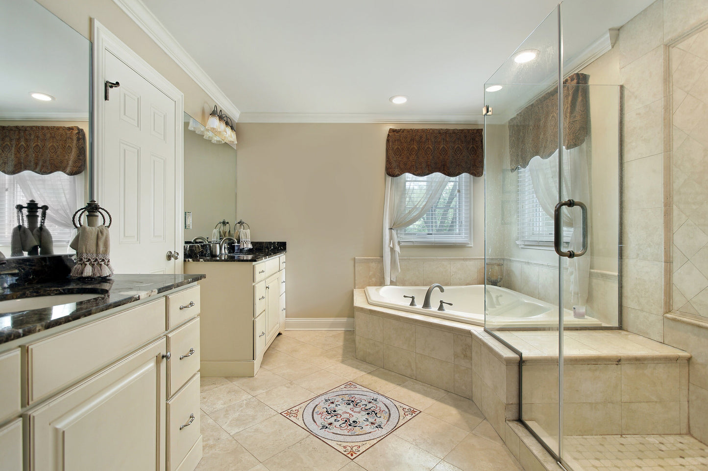Geometric Floral Marble Mosaic Tile: Handmade Inlay (32x32)
