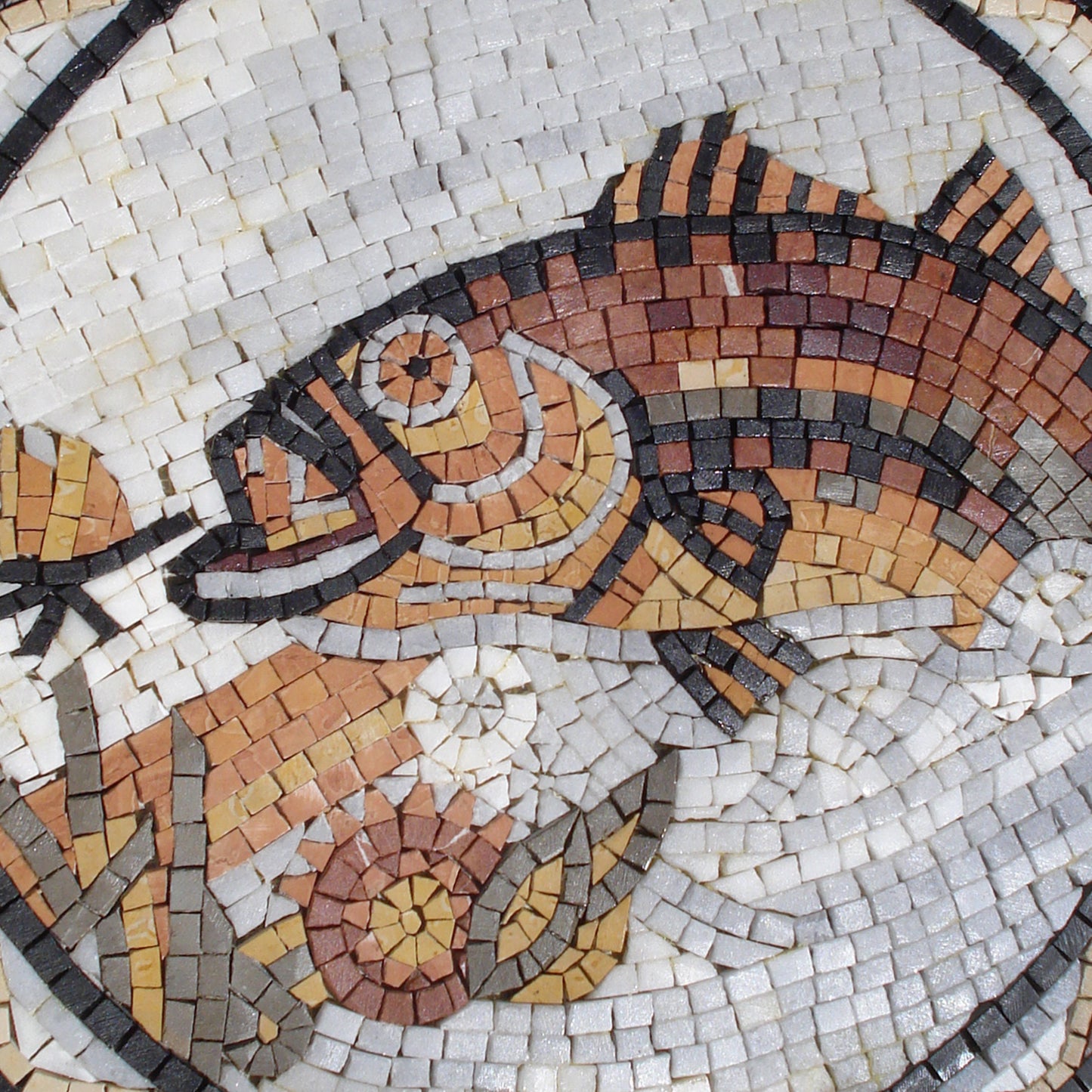 Exquisite 20-Inch Handmade Fish Marble Mosaic Medallion for Artful Décor - Customization available