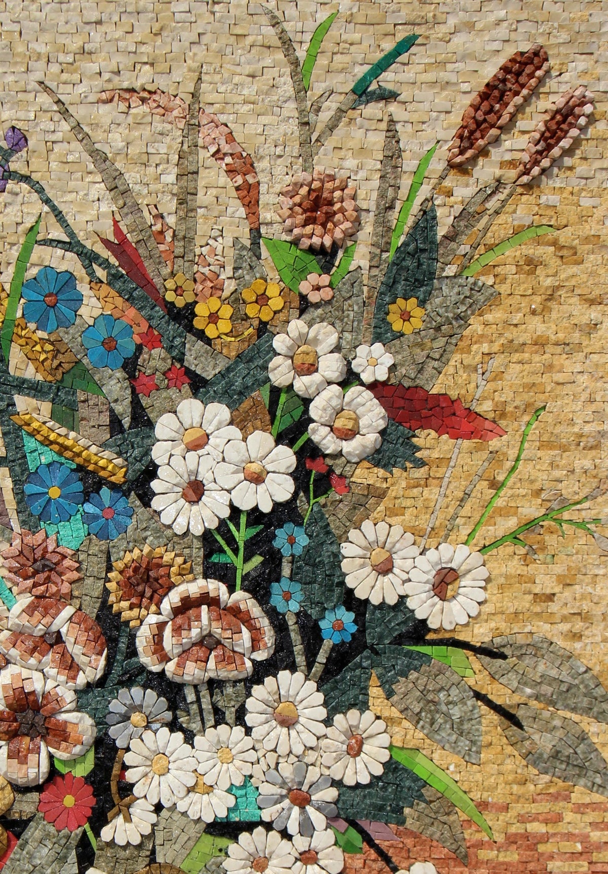 Handmade Floral Mosaic Tile Art: Marble Flower Vase Backsplash