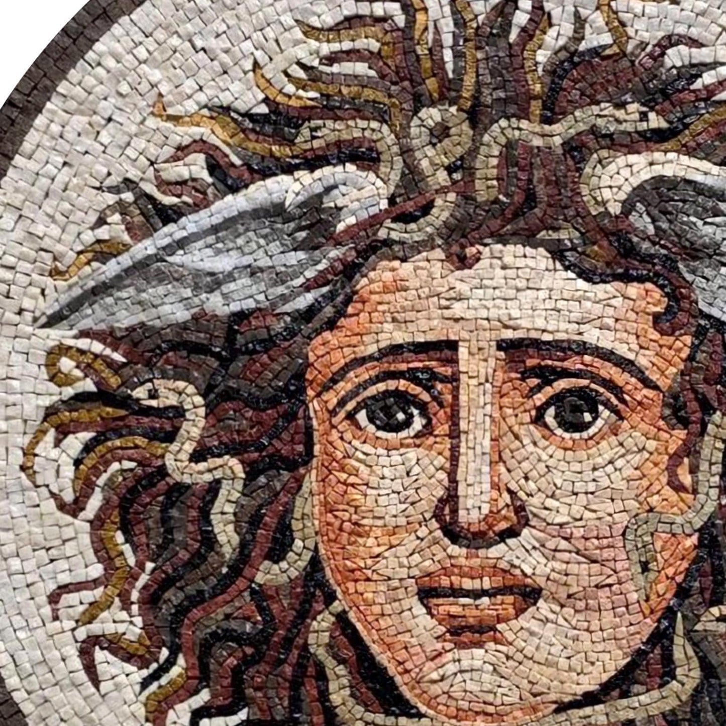 Greek Medusa Mosaic Marble Medallion – Handmade Mythology Wall Art, Round Stone Tile Décor