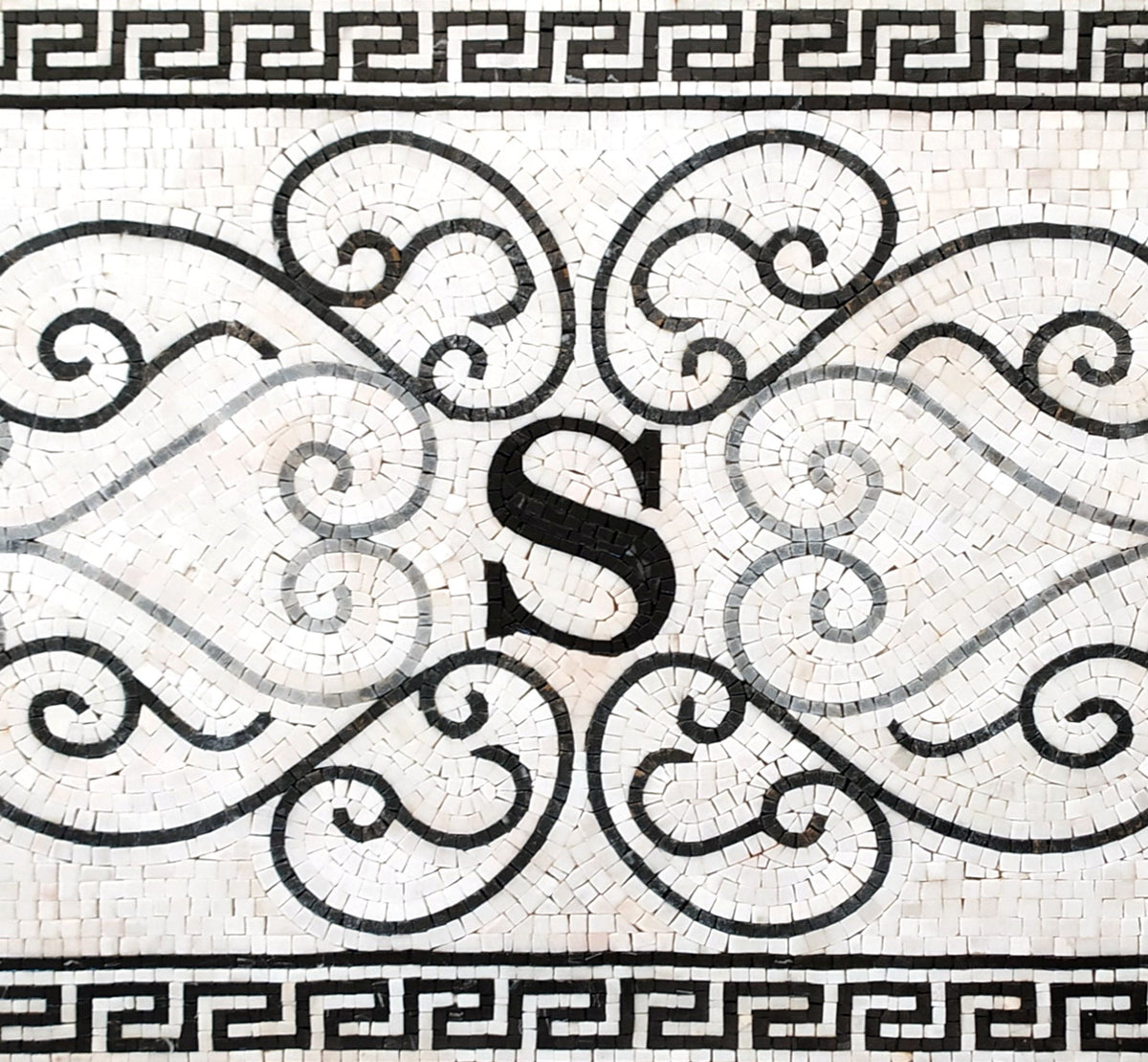 Handmade Lion Art Marble Mosaic Rug: Black and White Home Decor