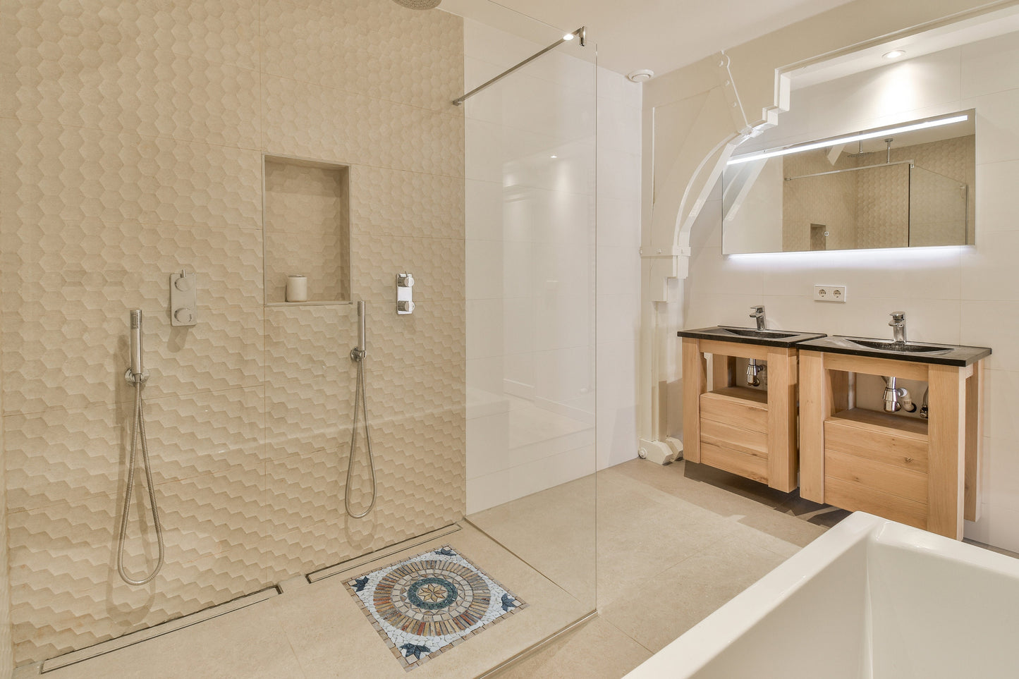 Handmade Flower Mosaic Medallion: Travertine Stone Art (24"x24")